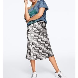 NWT Victoria's Secret PINK Snake Print Satin Skirt